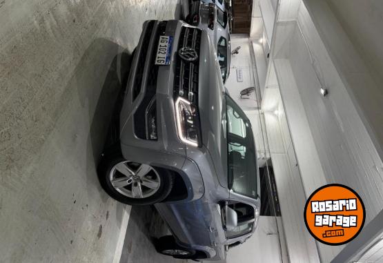 Camionetas - Volkswagen AMAROK HIGHLINE 4X4MT 180 2023 Diesel 25000Km - En Venta