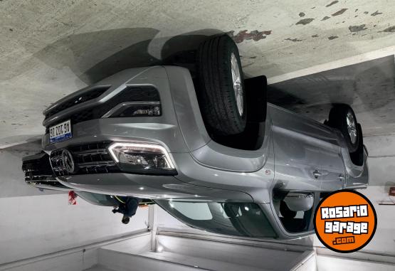 Camionetas - Volkswagen AMAROK HIGHLINE 4X4MT 180 2023 Diesel 25000Km - En Venta