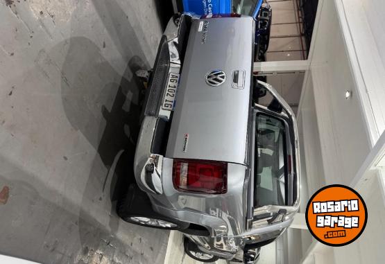 Camionetas - Volkswagen AMAROK HIGHLINE 4X4MT 180 2023 Diesel 25000Km - En Venta