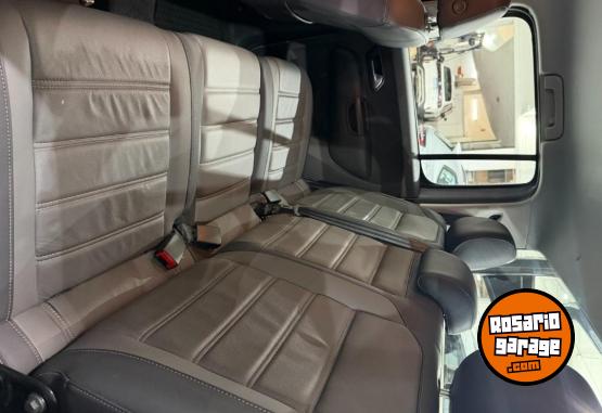 Camionetas - Volkswagen AMAROK HIGHLINE 4X4MT 180 2023 Diesel 25000Km - En Venta