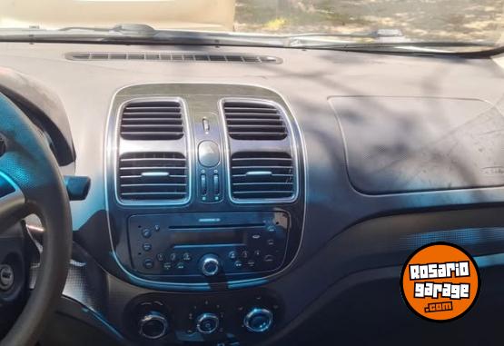 Autos - Fiat Grand Siena 2016 Nafta 150000Km - En Venta