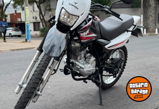 Motos - Corven Triax 150 2024 Nafta 6000Km - En Venta