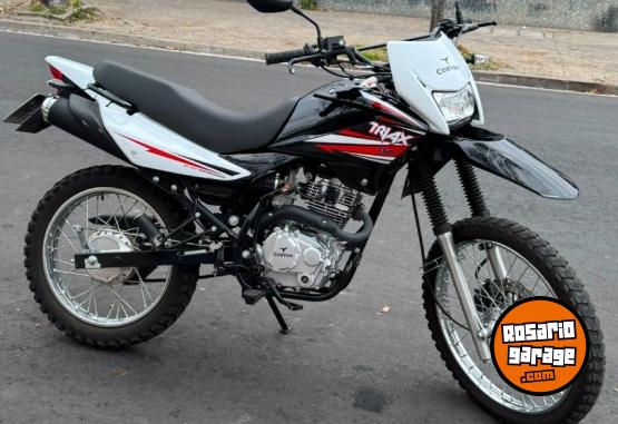 Motos - Corven Triax 150 2024 Nafta 6000Km - En Venta