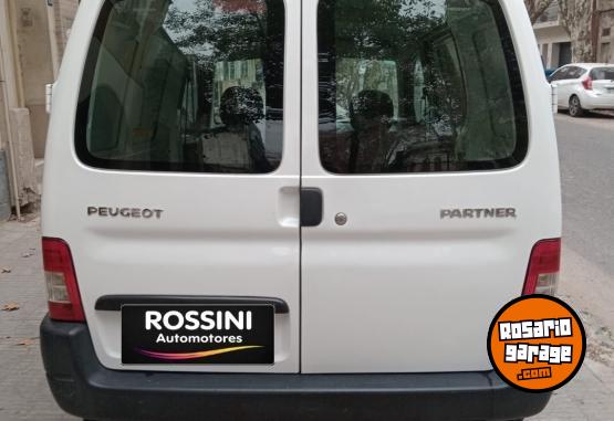 Utilitarios - Peugeot Partner Confort Furgón 2017 Nafta 110000Km - En Venta