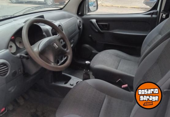 Utilitarios - Peugeot Partner Confort Furgón 2017 Nafta 110000Km - En Venta