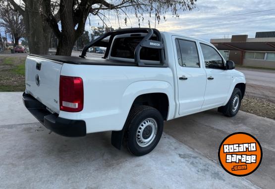 Camionetas - Volkswagen Amarok trendline 140cv 2017 Diesel 122000Km - En Venta