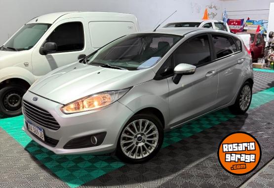 Autos - Ford Fiesta gol 2016 Nafta 102700Km - En Venta