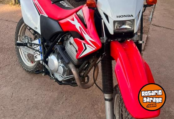 Motos - Honda Tornado 250 2020 Nafta 12000Km - En Venta