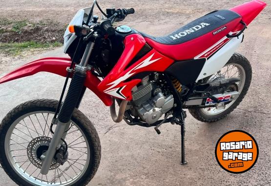 Motos - Honda Tornado 250 2020 Nafta 12000Km - En Venta