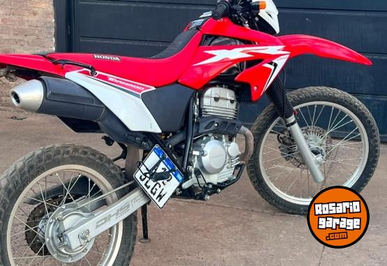 Motos - Honda Tornado 250 2020 Nafta 12000Km - En Venta