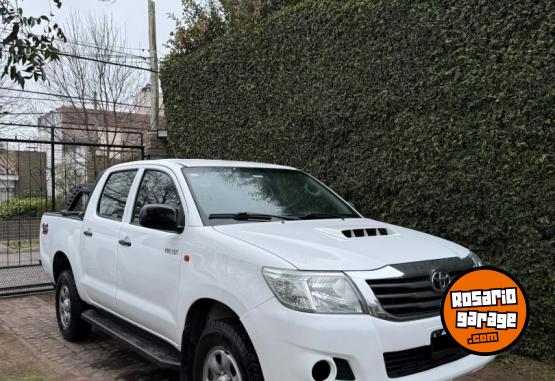 Camionetas - Toyota Hilux 4x4 dx pack 2014 Diesel 198000Km - En Venta