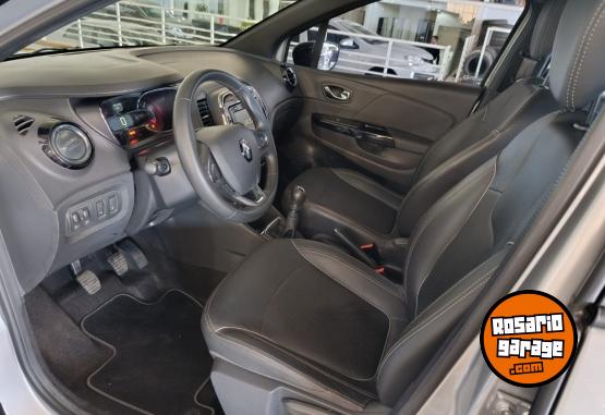 Autos - Renault CAPTUR 2,0 INTENS 5P 2021 Nafta 80505Km - En Venta