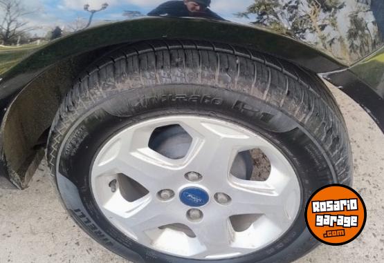Autos - Ford Ka 1.6 pulse 2012 Nafta 135000Km - En Venta