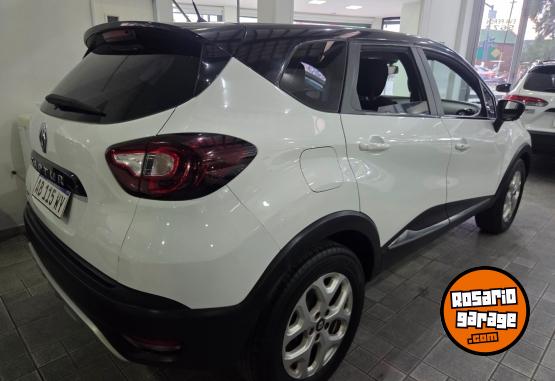 Autos - Renault Captur zen 2017 Nafta 117000Km - En Venta