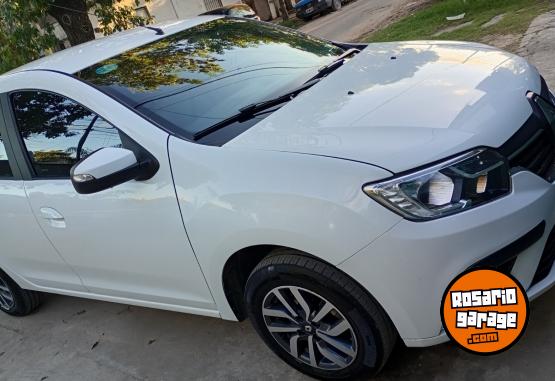 Autos - Renault Logan intense 2025 GNC 70000Km - En Venta