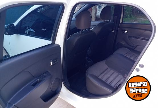 Autos - Renault Logan intense 2025 GNC 70000Km - En Venta