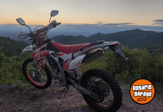 Motos - RVM CZ 250  T 2024 Nafta 580Km - En Venta