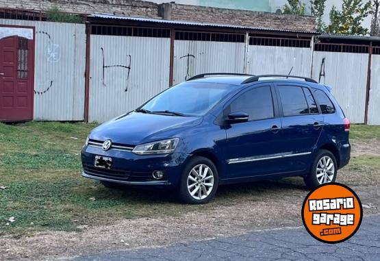 Autos - Volkswagen Suran Higline msi 2015 Nafta 116000Km - En Venta