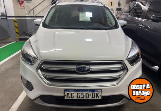 Camionetas - Ford KUGA 2.0 SEL 2017 Nafta 110933Km - En Venta