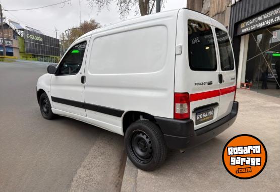Utilitarios - Peugeot Partner 2018 GNC 130000Km - En Venta