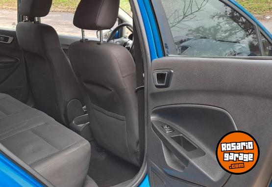 Autos - Ford Fiesta 1.6 16 v mt 2015 Nafta 124000Km - En Venta