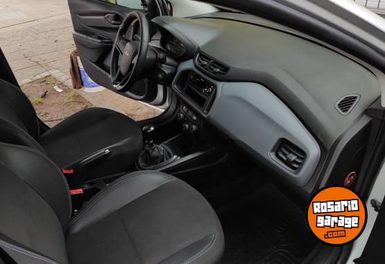 Autos - Chevrolet Onix 2021 Nafta 94000Km - En Venta