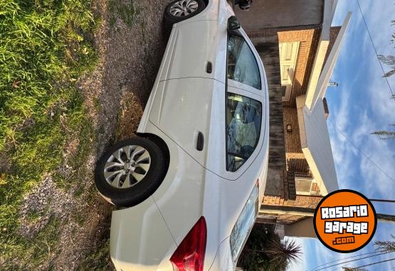 Autos - Chevrolet Primsa 2017 GNC 150000Km - En Venta