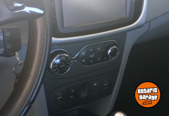 Autos - Renault Logan privileg 2016 GNC 128000Km - En Venta