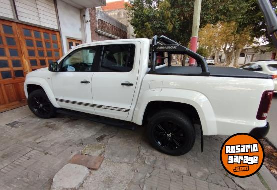 Camionetas - Volkswagen Amarok Dark label 2015 Diesel 200000Km - En Venta