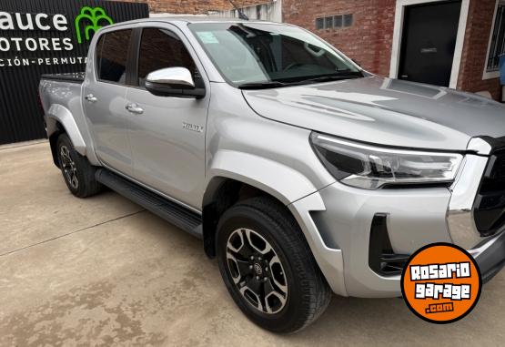 Camionetas - Toyota Hilux srx 2026 Diesel 14000Km - En Venta
