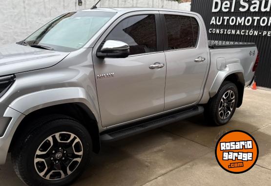 Camionetas - Toyota Hilux srx 2026 Diesel 14000Km - En Venta