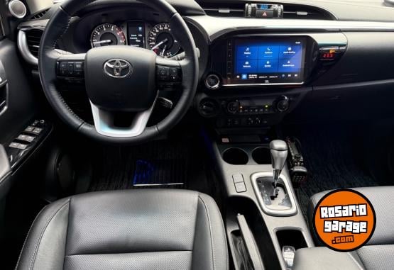 Camionetas - Toyota Hilux srx 2026 Diesel 14000Km - En Venta