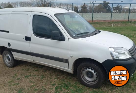 Utilitarios - Citroen Berlingo 2023 Nafta 85000Km - En Venta