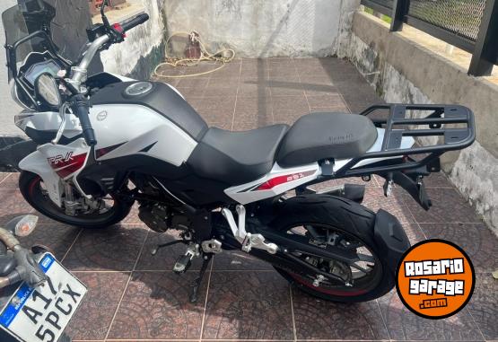 Motos - Benelli TRK251 2025 Nafta 5900Km - En Venta