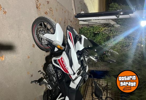 Motos - Benelli TRK251 2025 Nafta 5900Km - En Venta