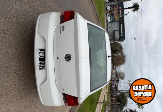 Autos - Volkswagen Voyague confortline 2011 Nafta 210000Km - En Venta