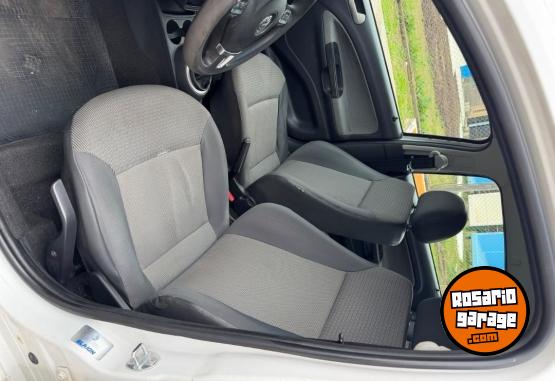 Autos - Volkswagen Voyague confortline 2011 Nafta 210000Km - En Venta