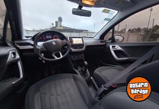 Autos - Peugeot 208 ALLURE 2017 Nafta 162000Km - En Venta
