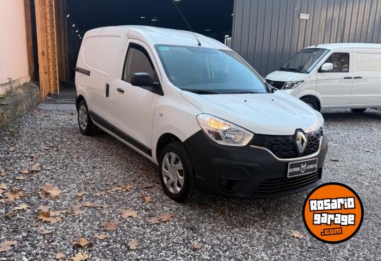 Utilitarios - Renault Kangoo confort furgón GNC 2023 GNC 60000Km - En Venta