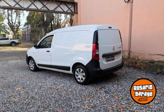 Utilitarios - Renault Kangoo confort furgón GNC 2023 GNC 60000Km - En Venta