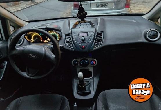 Autos - Ford Fiesta 2017 Nafta 180000Km - En Venta