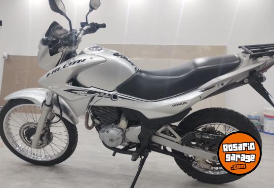Motos - Honda Honda falcón 400cc 2015 Nafta 111111Km - En Venta