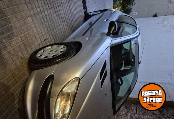 Autos - Peugeot 206 2006 Diesel 111111Km - En Venta