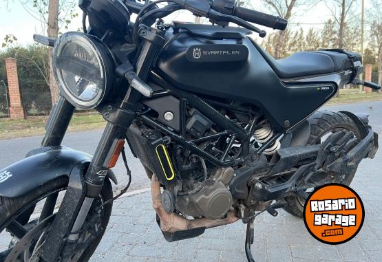 Motos - Husqvarna Svartpilen 2023 Nafta 15900Km - En Venta