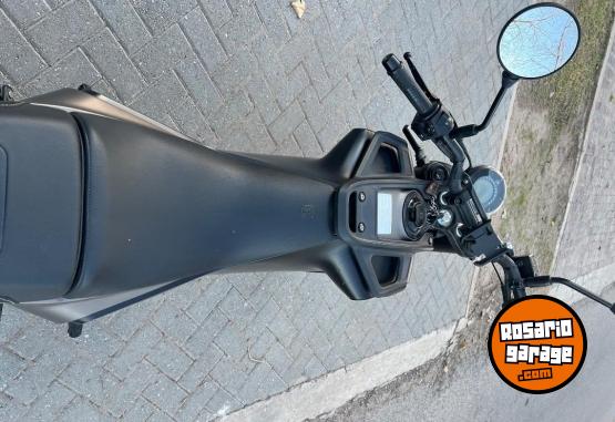 Motos - Husqvarna Svartpilen 2023 Nafta 15900Km - En Venta