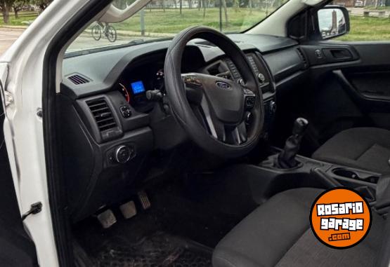 Camionetas - Ford RANGER 2.5 XL 2021 Nafta 125000Km - En Venta
