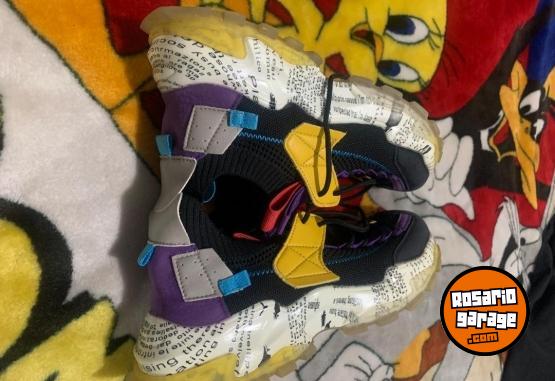Indumentaria - Zapatillas n45 urbanas impermeables - En Venta