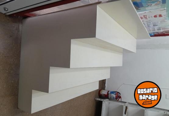Hogar - Mueble exhibidor escalonado - En Venta
