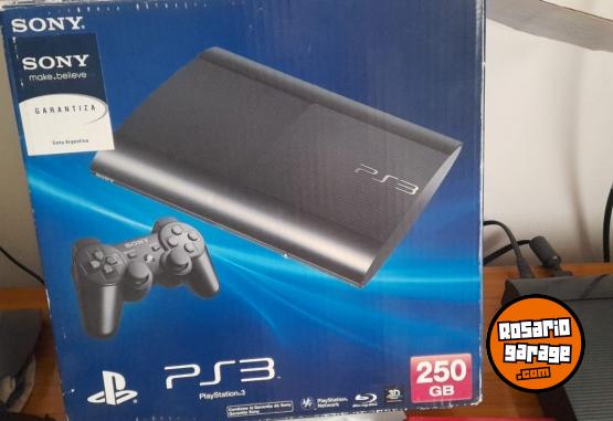 Inform�tica - PLAYSTATION 3 SUPER SLIM 250 GB + 2 JOYSTICKS + 4 JUEGOS + CAJA ORIGINAL - En Venta