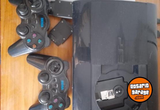 Inform�tica - PLAYSTATION 3 SUPER SLIM 250 GB + 2 JOYSTICKS + 4 JUEGOS + CAJA ORIGINAL - En Venta